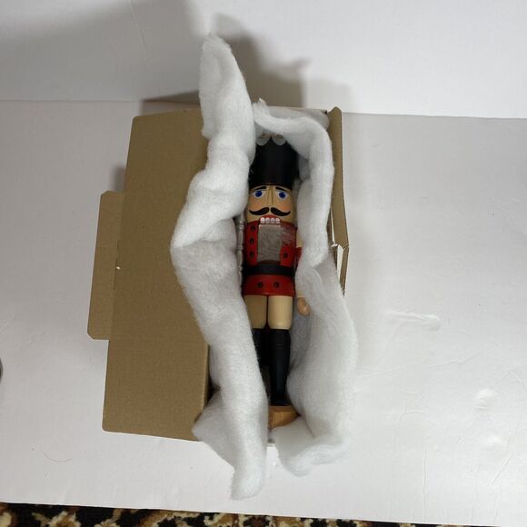 Seiffener Volkskunst Nutcracker - King, 11” Model 11311/1 - Picture 11 of 14
